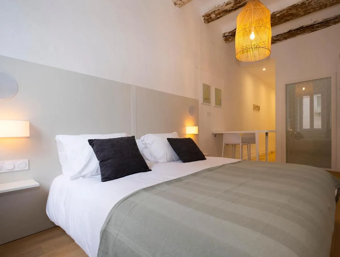 Design Suites - Vieux Port Marseille France